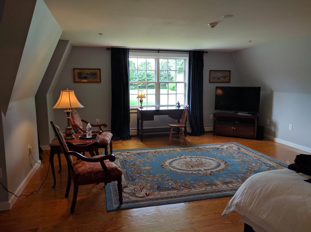 The Chase House Inn Cornish Exteriör bild